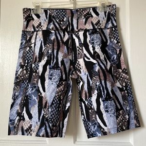 Calvin Klein bike shorts NEW NWT L blue wild print Spandex Shorts